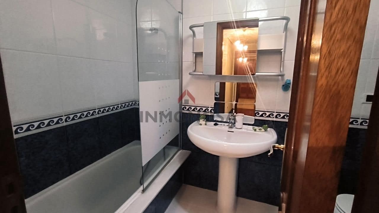 3 Zimmer Wohnung zu vermieten in Ferrol mit Garage - 800 € (Ref: 9591980)