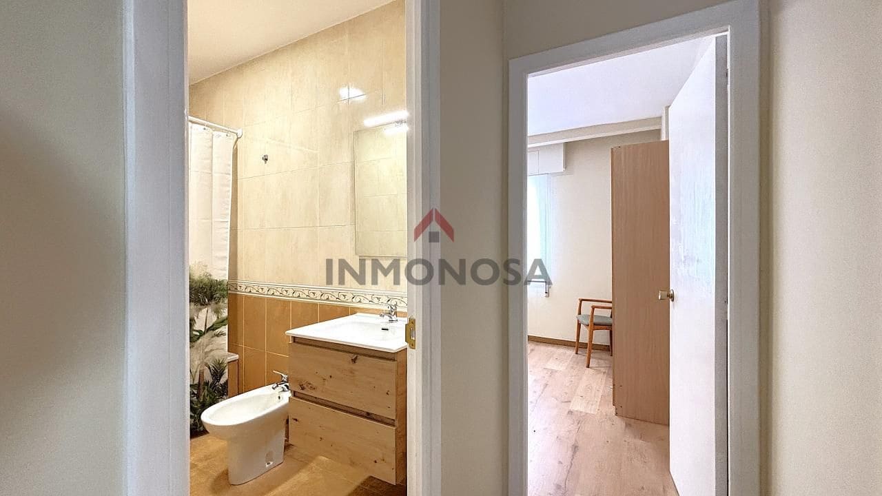 3 Zimmer Wohnung zu vermieten in Ferrol mit Garage - 700 € (Ref: 9591981)