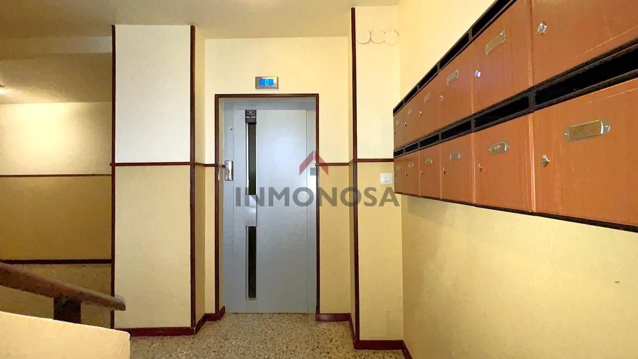 3 Zimmer Wohnung zu vermieten in Ferrol mit Garage - 700 € (Ref: 9591981)