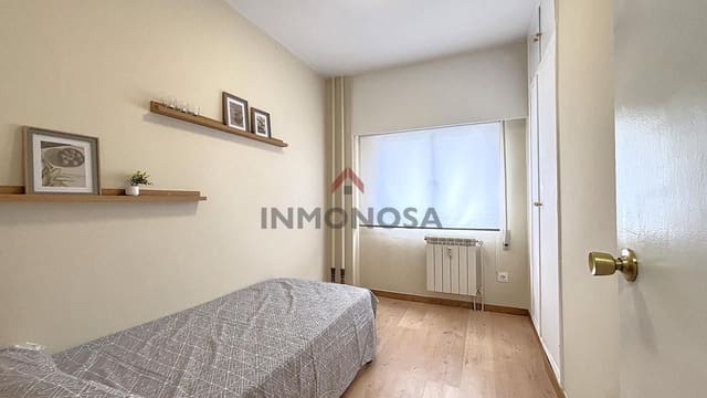 3 bedroom Flat for rent in Ferrol with garage - € 700 (Ref: 9591981)