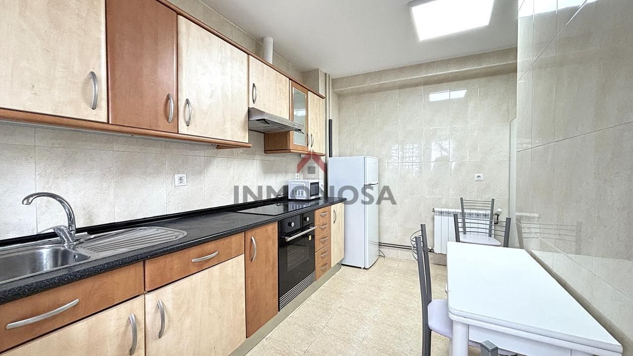 3 Zimmer Wohnung zu vermieten in Ferrol mit Garage - 700 € (Ref: 9591981)