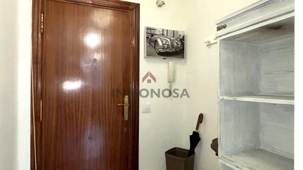 4 Zimmer Wohnung zu vermieten in Ferrol - 800 € (Ref: 9591982)