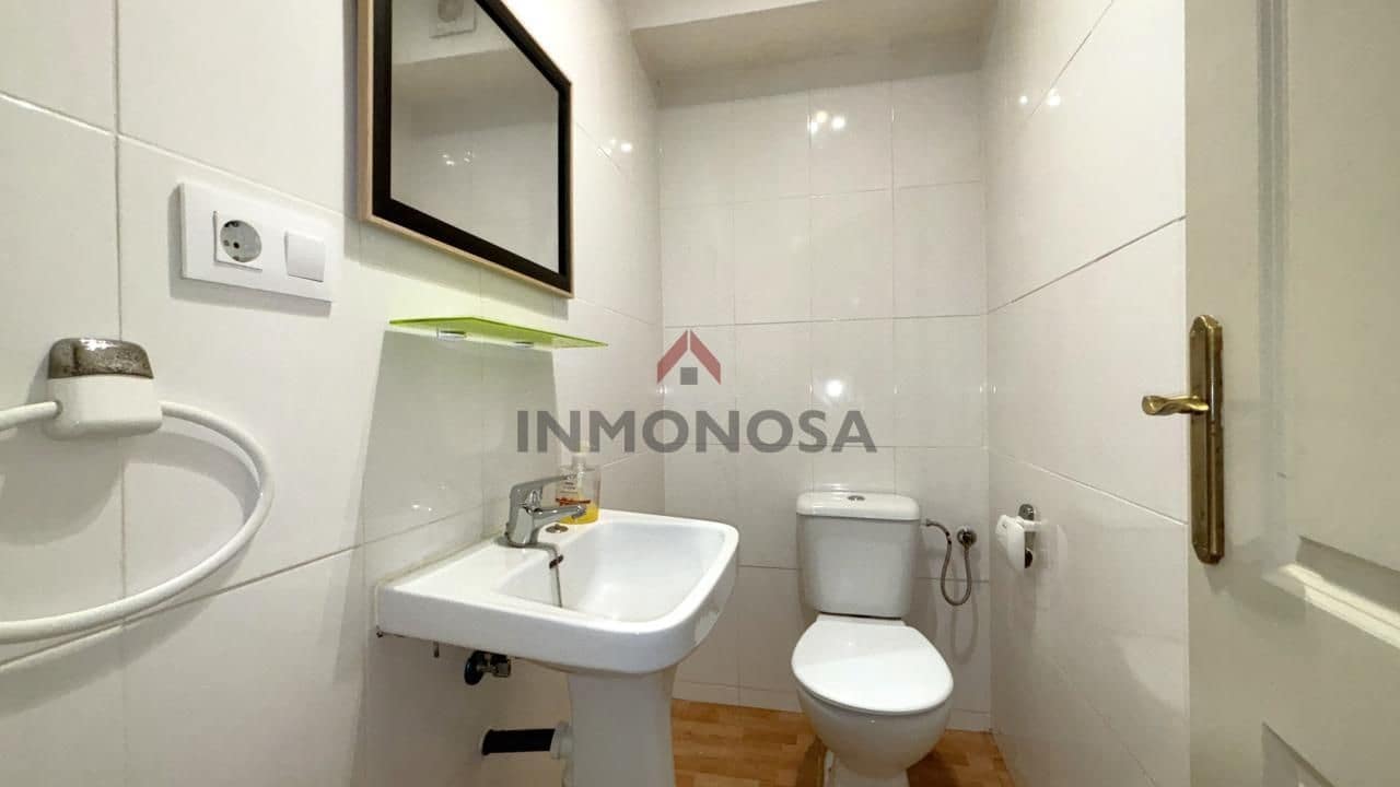 4 Zimmer Wohnung zu vermieten in Ferrol - 800 € (Ref: 9591982)