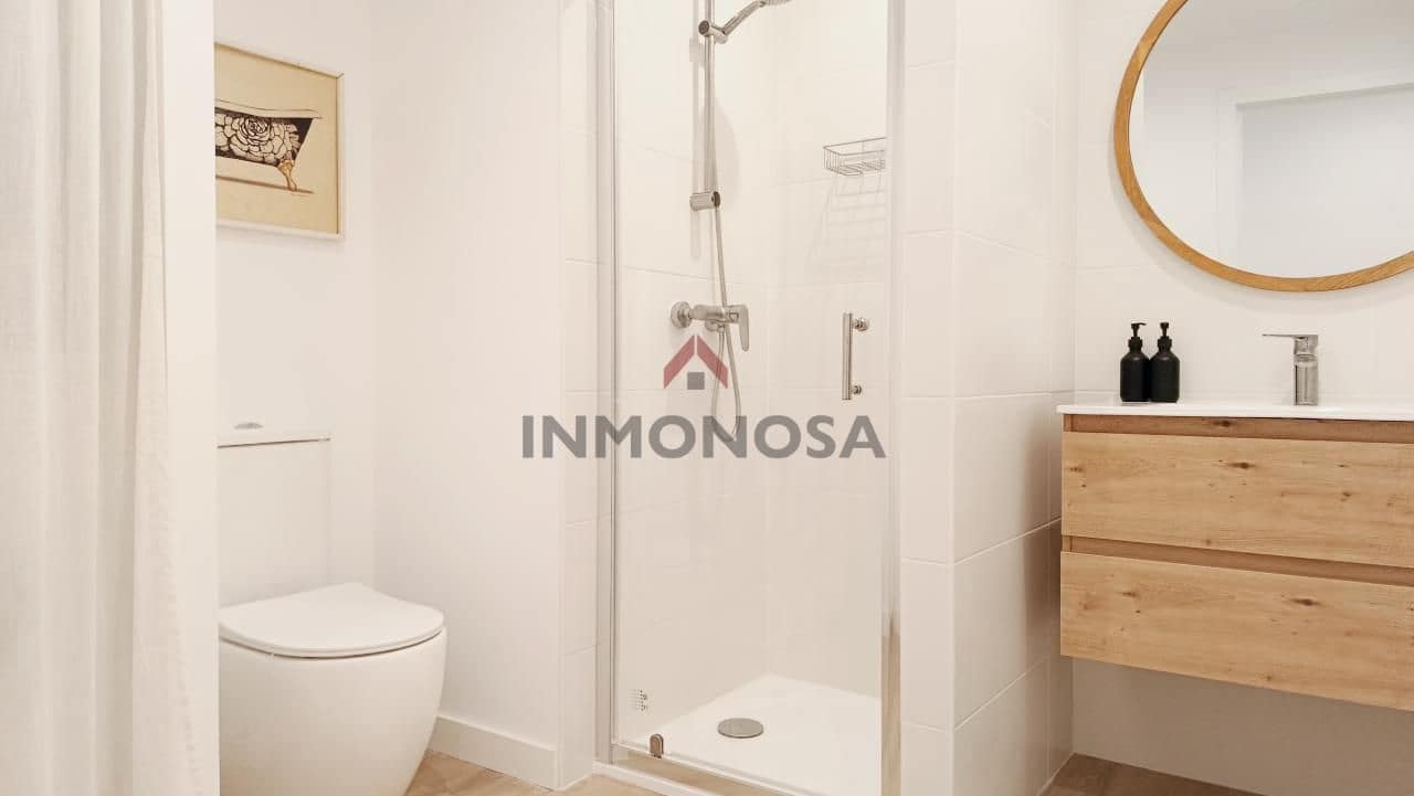 1 Zimmer Apartment zu vermieten in Ferrol - 700 € (Ref: 9591983)