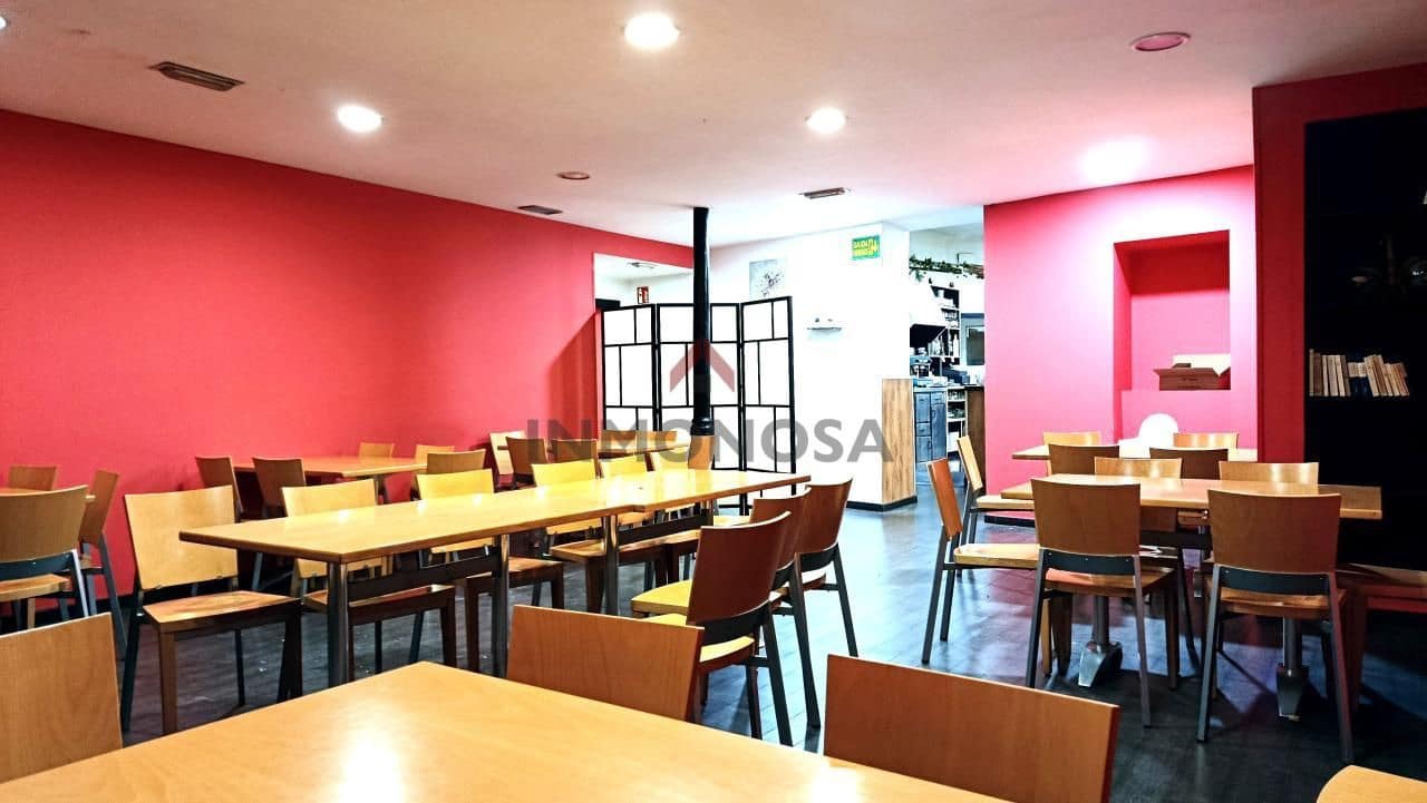 Commercial for sale in Ferrol - € 105,000 (Ref: 9591986)
