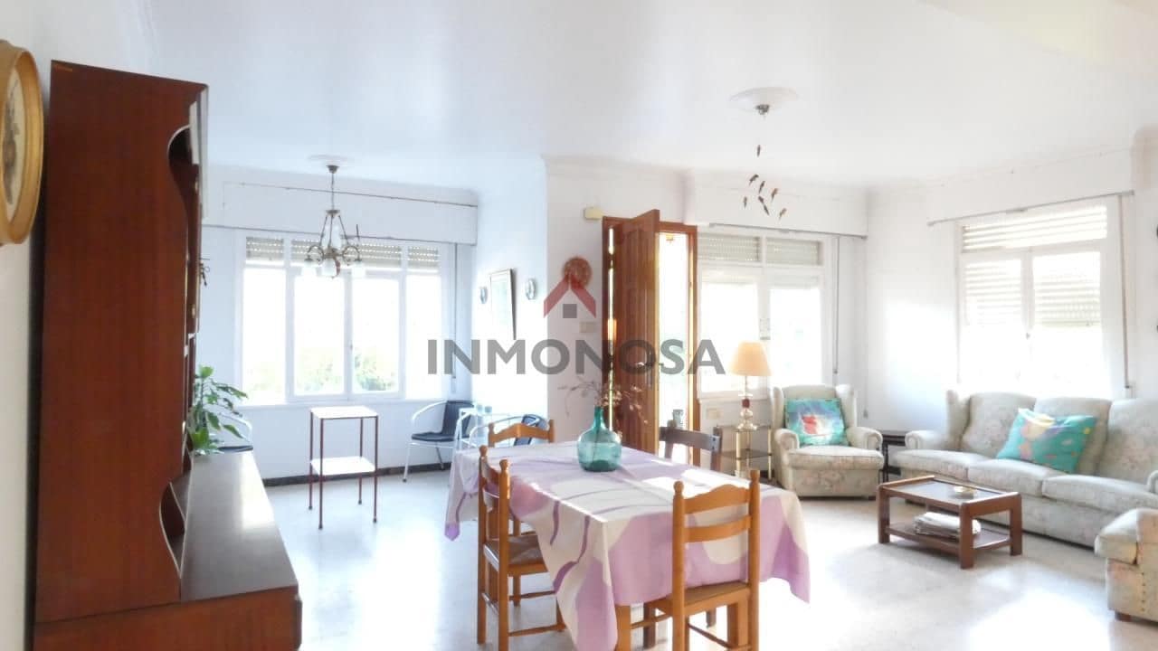 8 makuuhuone Maalaistalo myytävänä paikassa Ferrol mukana 
autotalli - 250 000 € (Ref: 9591992)