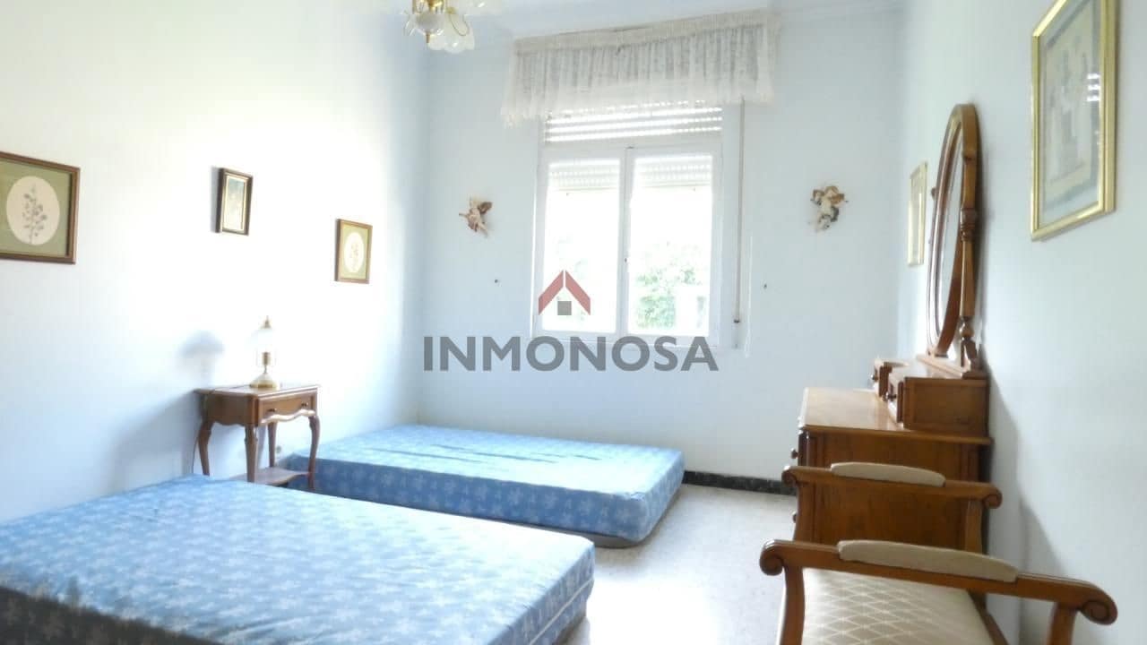 8 makuuhuone Maalaistalo myytävänä paikassa Ferrol mukana 
autotalli - 250 000 € (Ref: 9591992)