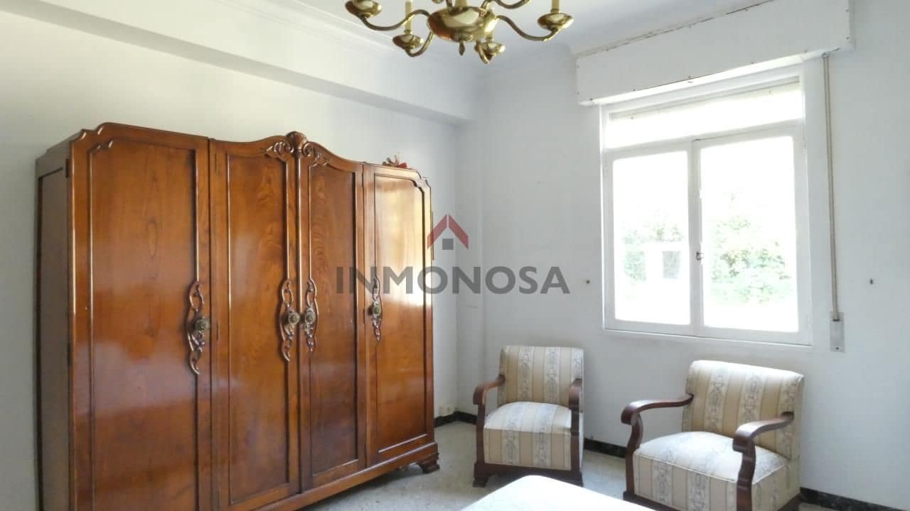 8 makuuhuone Maalaistalo myytävänä paikassa Ferrol mukana 
autotalli - 250 000 € (Ref: 9591992)