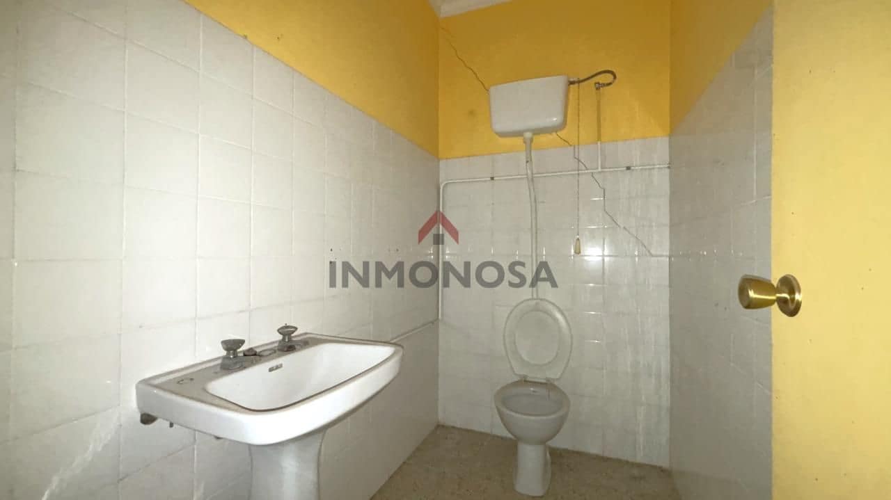 Commercial for rent in Ferrol - € 200 (Ref: 9591993)