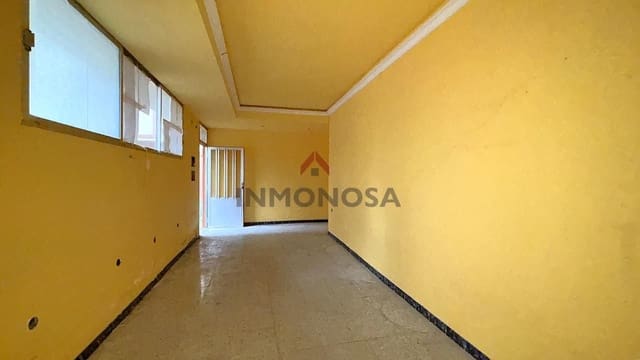 Kaupallinen vuokrattavana paikassa Ferrol - 200 € (Ref: 9591993)