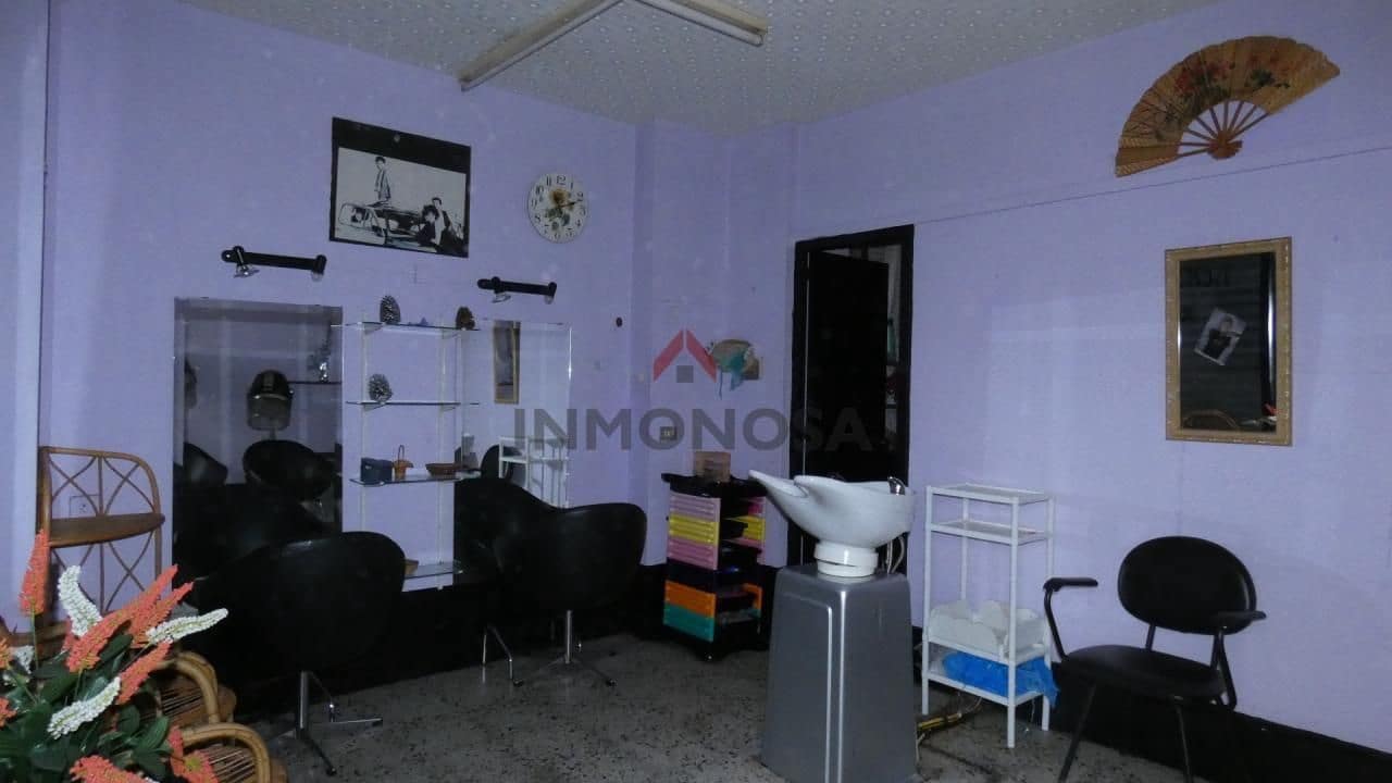 Kaupallinen myytävänä paikassa Ferrol - 24 000 € (Ref: 9591995)