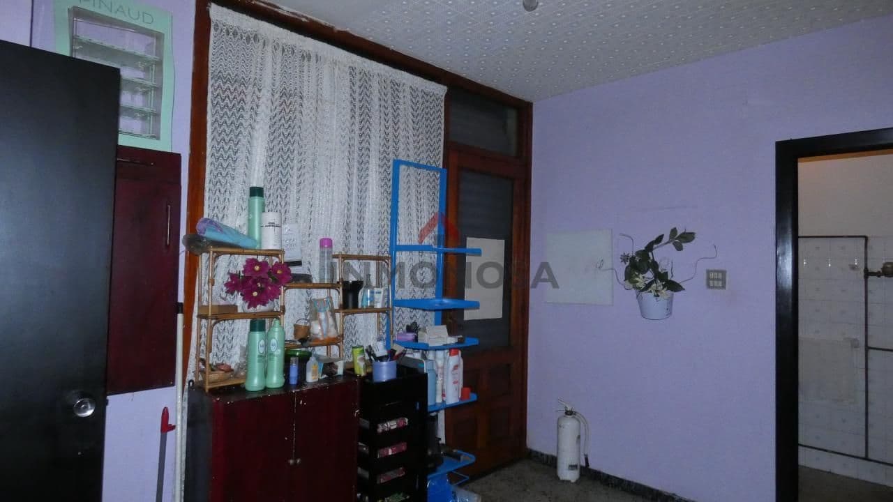 Kaupallinen myytävänä paikassa Ferrol - 24 000 € (Ref: 9591995)