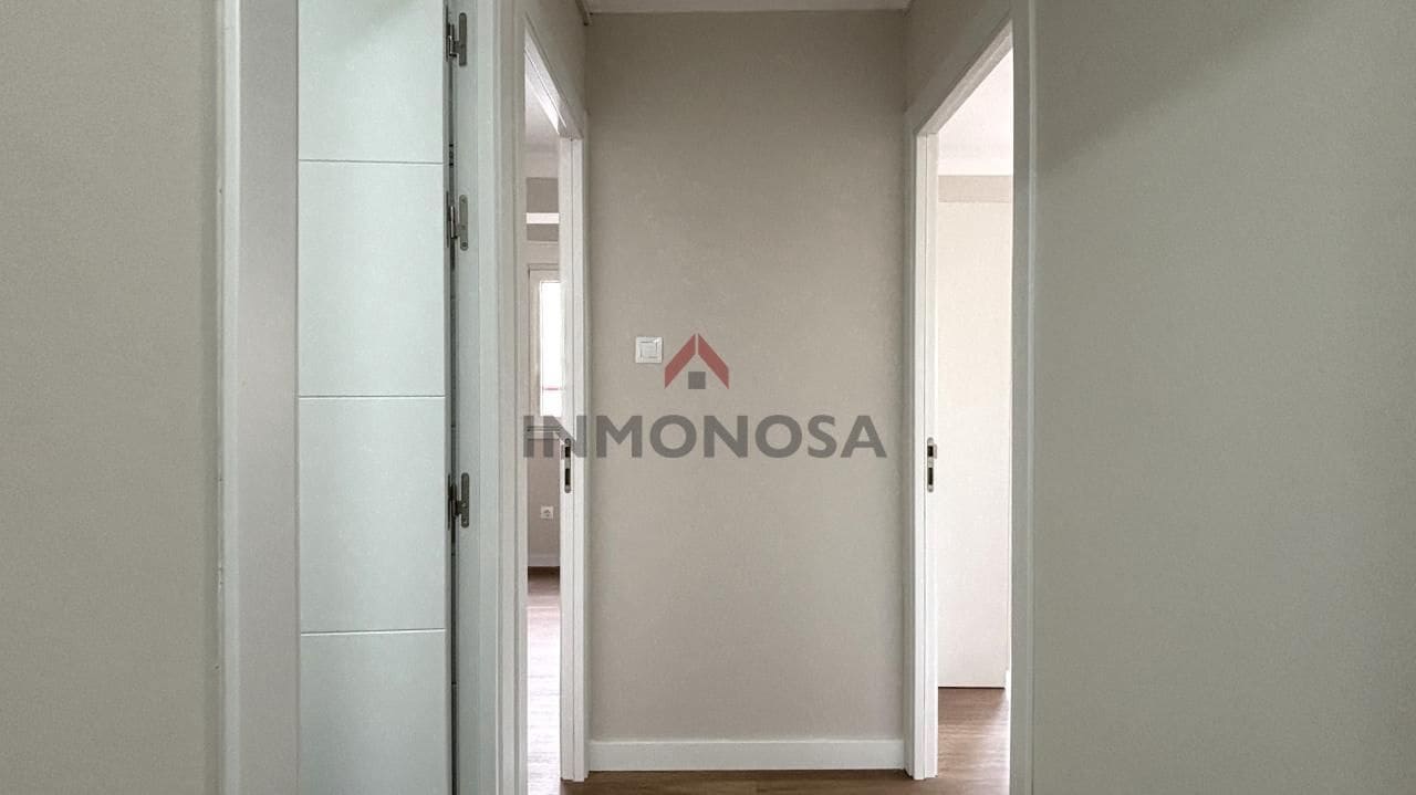 5 bedroom Flat for rent in Ferrol - € 1,250 (Ref: 9591997)