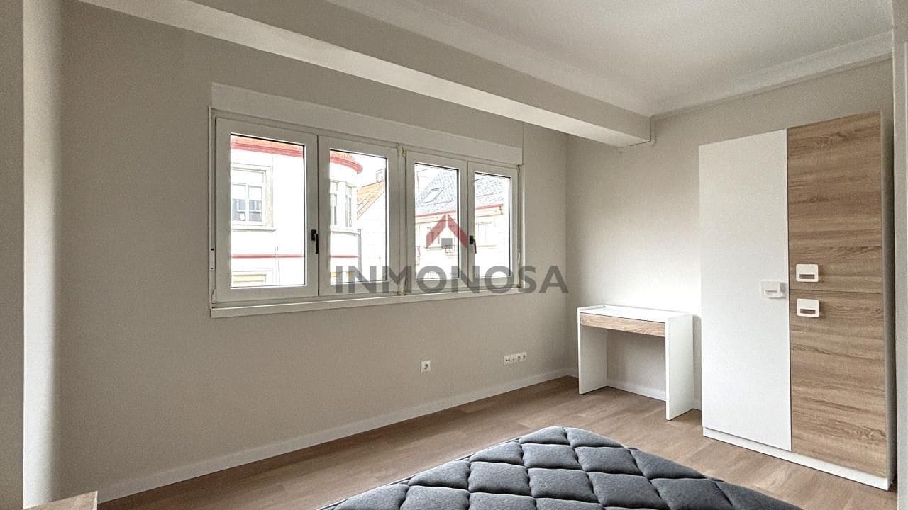 5 bedroom Flat for rent in Ferrol - € 1,250 (Ref: 9591997)