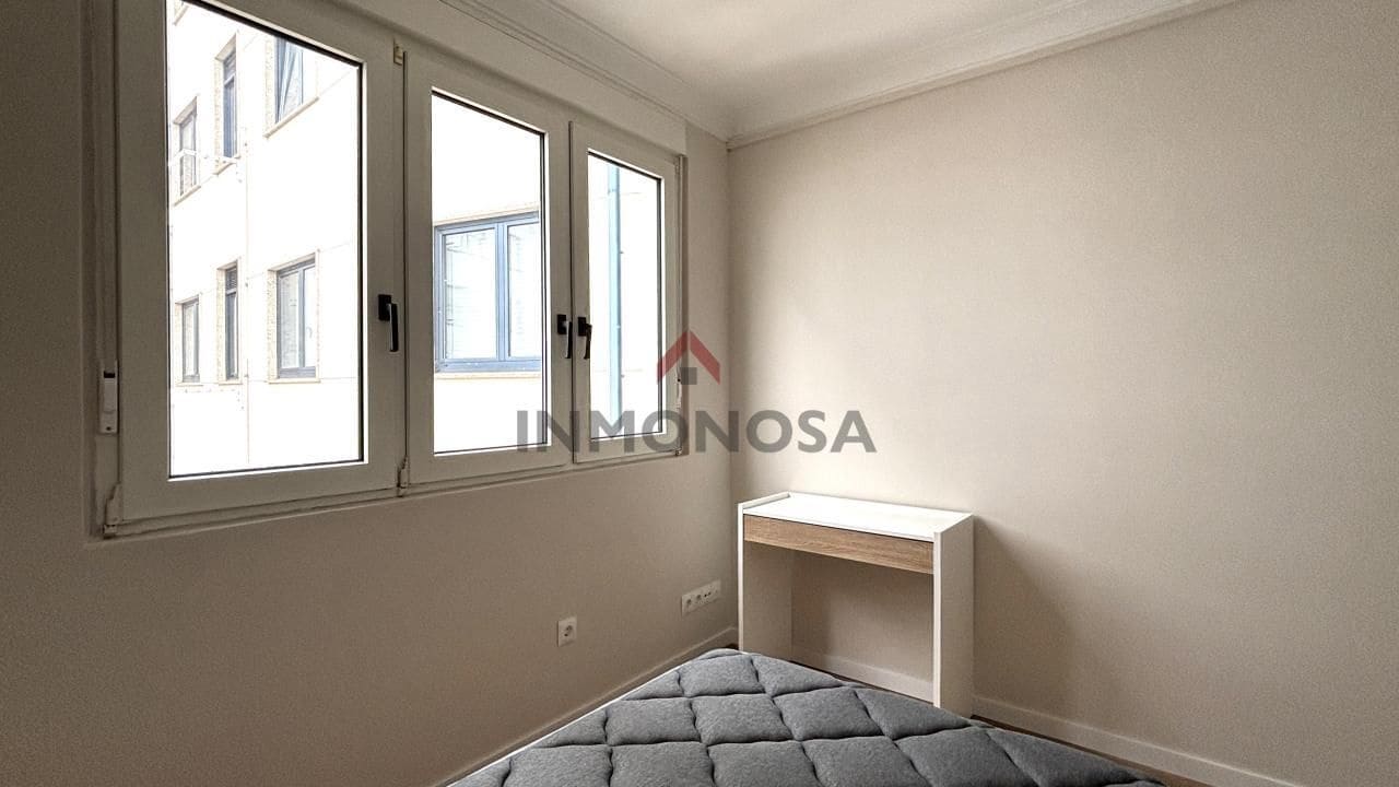 5 bedroom Flat for rent in Ferrol - € 1,250 (Ref: 9591997)