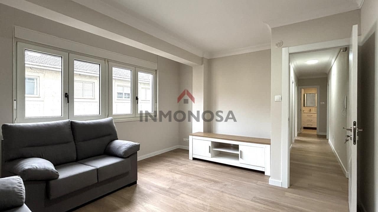 5 bedroom Flat for rent in Ferrol - € 1,250 (Ref: 9591997)