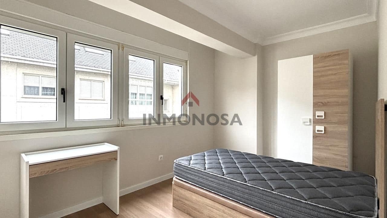 5 bedroom Flat for rent in Ferrol - € 1,250 (Ref: 9591997)