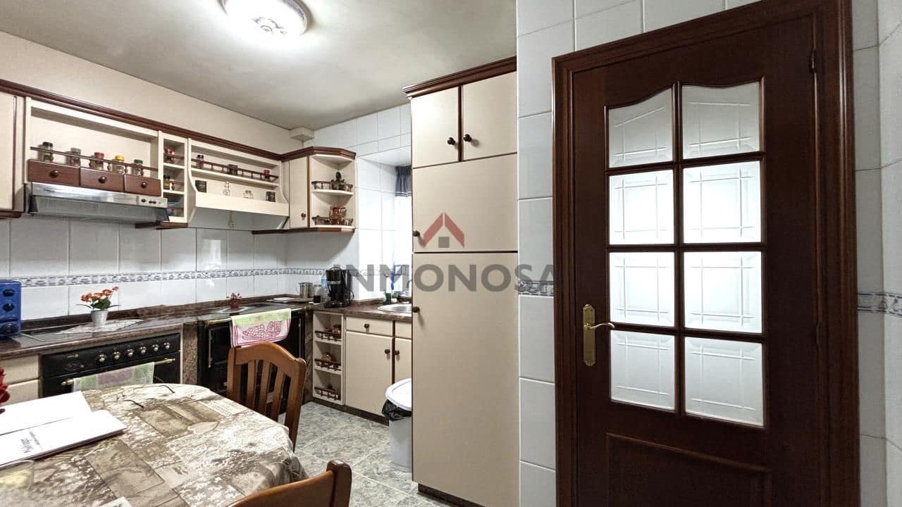Pareado de 2 habitaciones en Neda en venta - 95.000 € (Ref: 9591998)