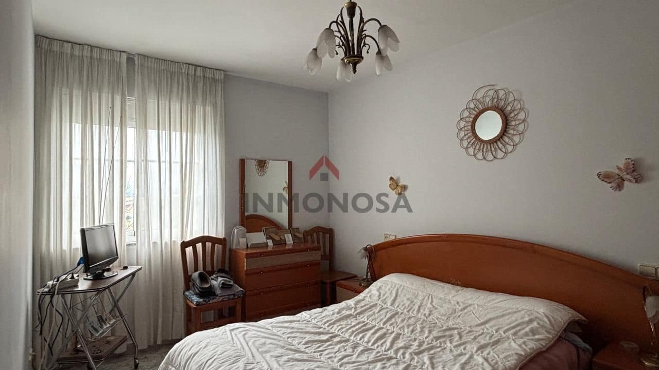Pareado de 2 habitaciones en Neda en venta - 95.000 € (Ref: 9591998)
