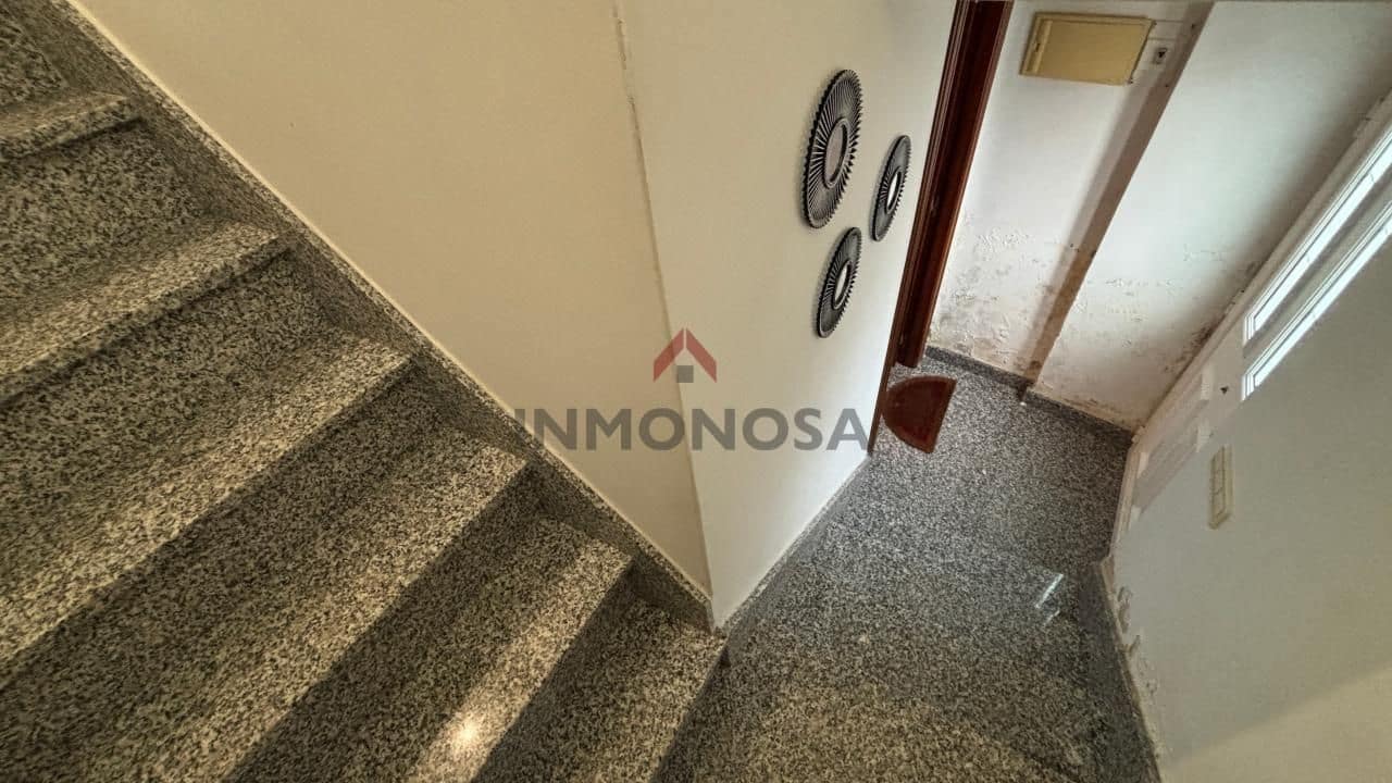 Pareado de 2 habitaciones en Neda en venta - 95.000 € (Ref: 9591998)