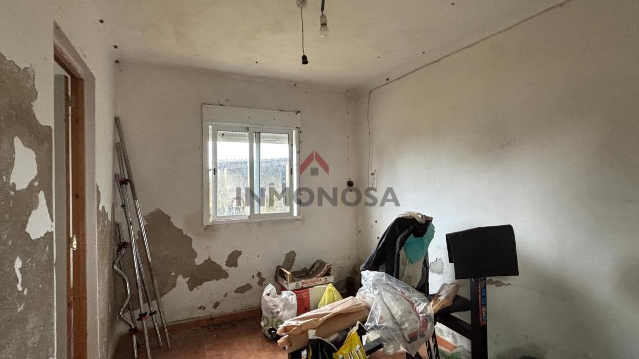 Pareado de 2 habitaciones en Neda en venta - 95.000 € (Ref: 9591998)