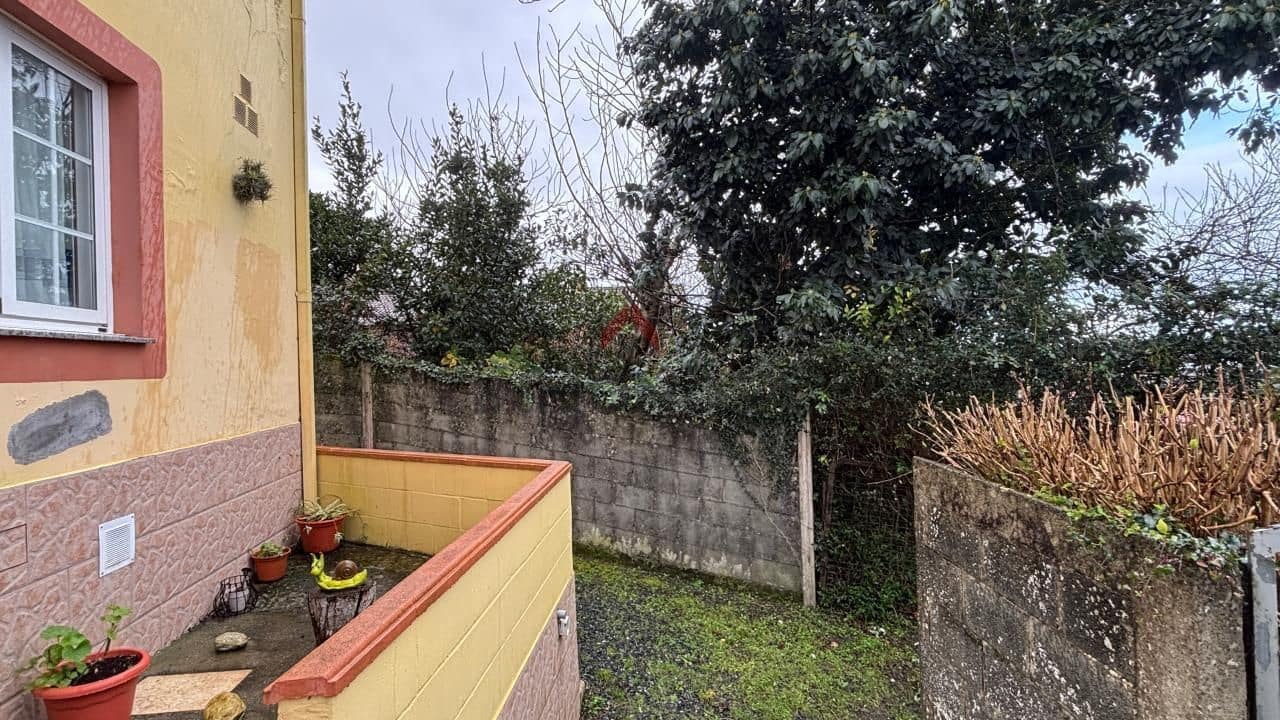 Pareado de 2 habitaciones en Neda en venta - 95.000 € (Ref: 9591998)