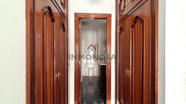 3 bedroom Flat for rent in Ferrol with garage - € 1,000 (Ref: 9591999)