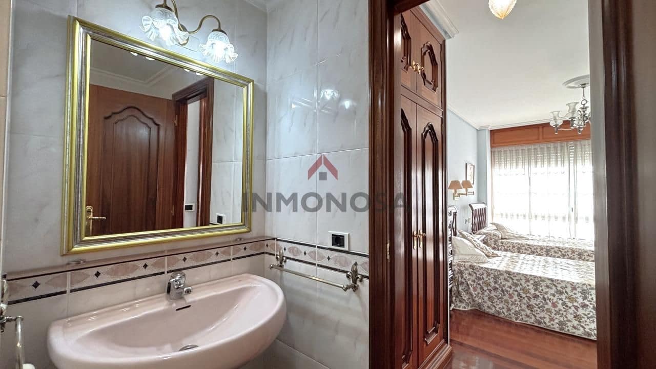 3 Zimmer Wohnung zu vermieten in Ferrol mit Garage - 1.000 € (Ref: 9591999)