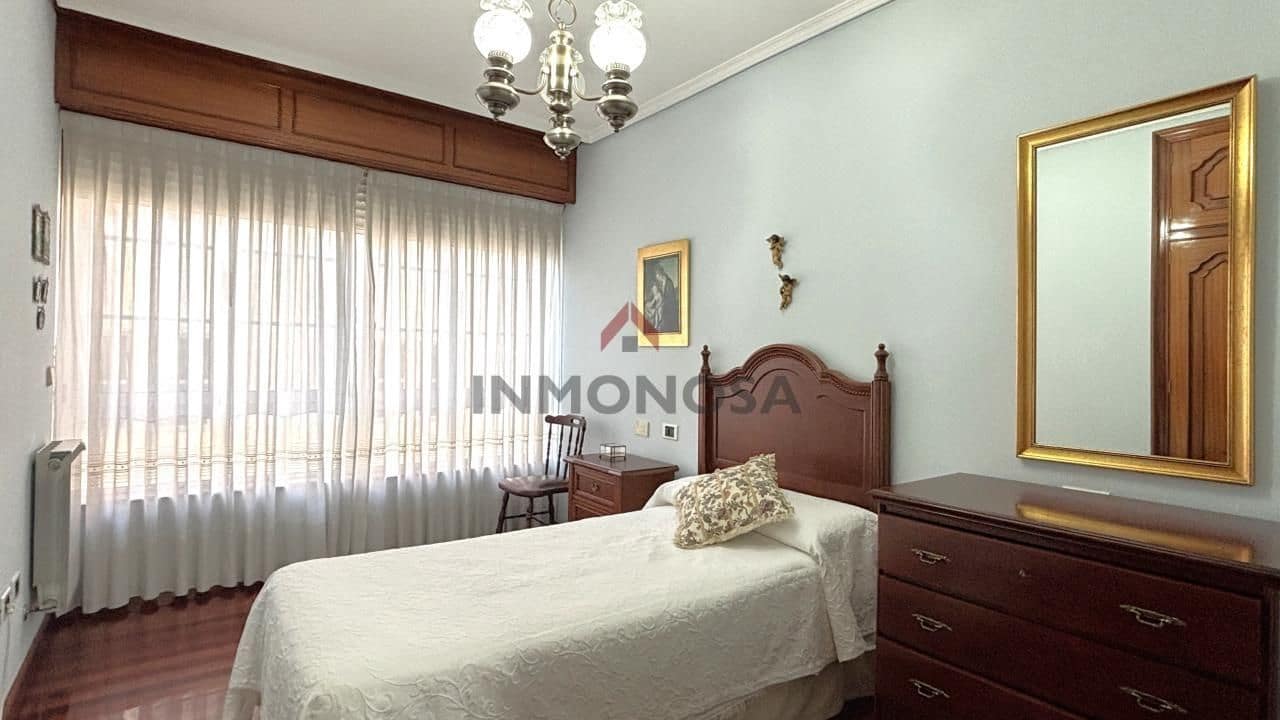 3 Zimmer Wohnung zu vermieten in Ferrol mit Garage - 1.000 € (Ref: 9591999)