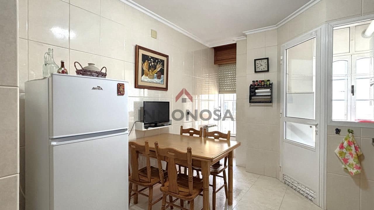 3 Zimmer Wohnung zu vermieten in Ferrol mit Garage - 1.000 € (Ref: 9591999)