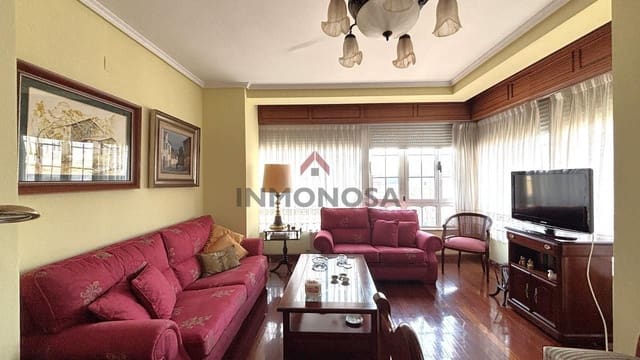 3 bedroom Flat for rent in Ferrol with garage - € 1,000 (Ref: 9591999)