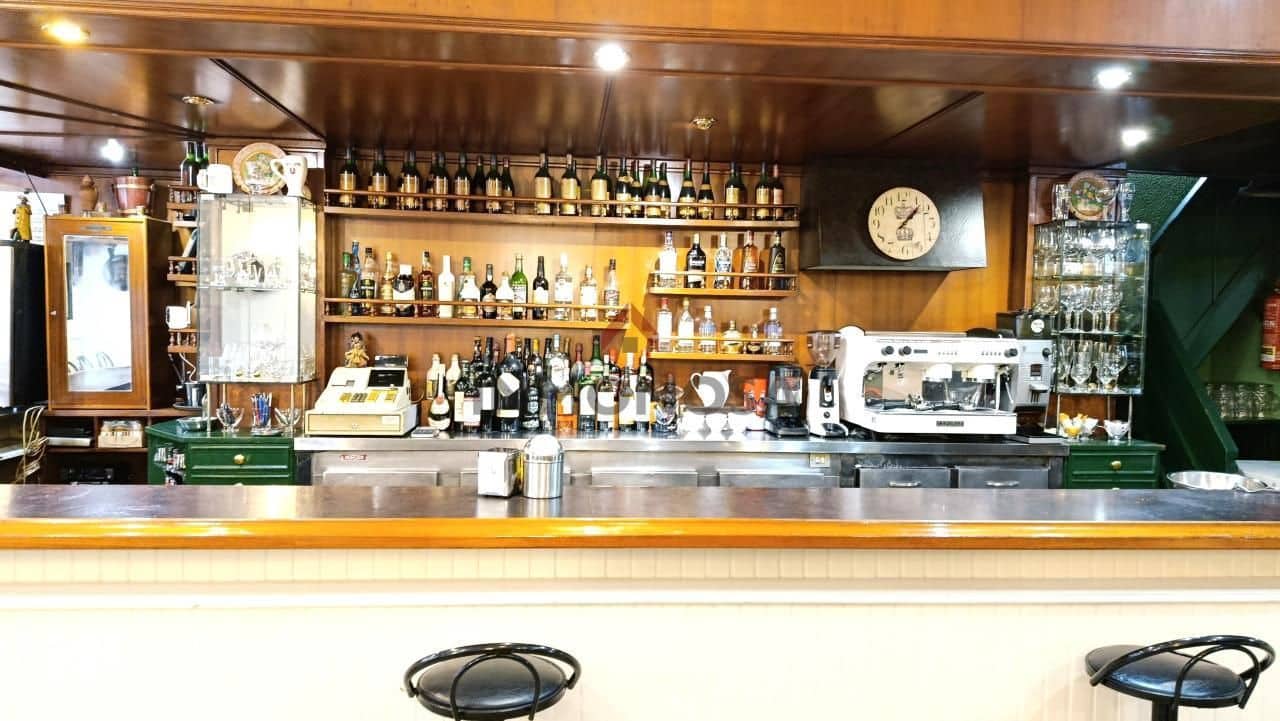 Commercial for sale in Ferrol - € 85,000 (Ref: 9592001)