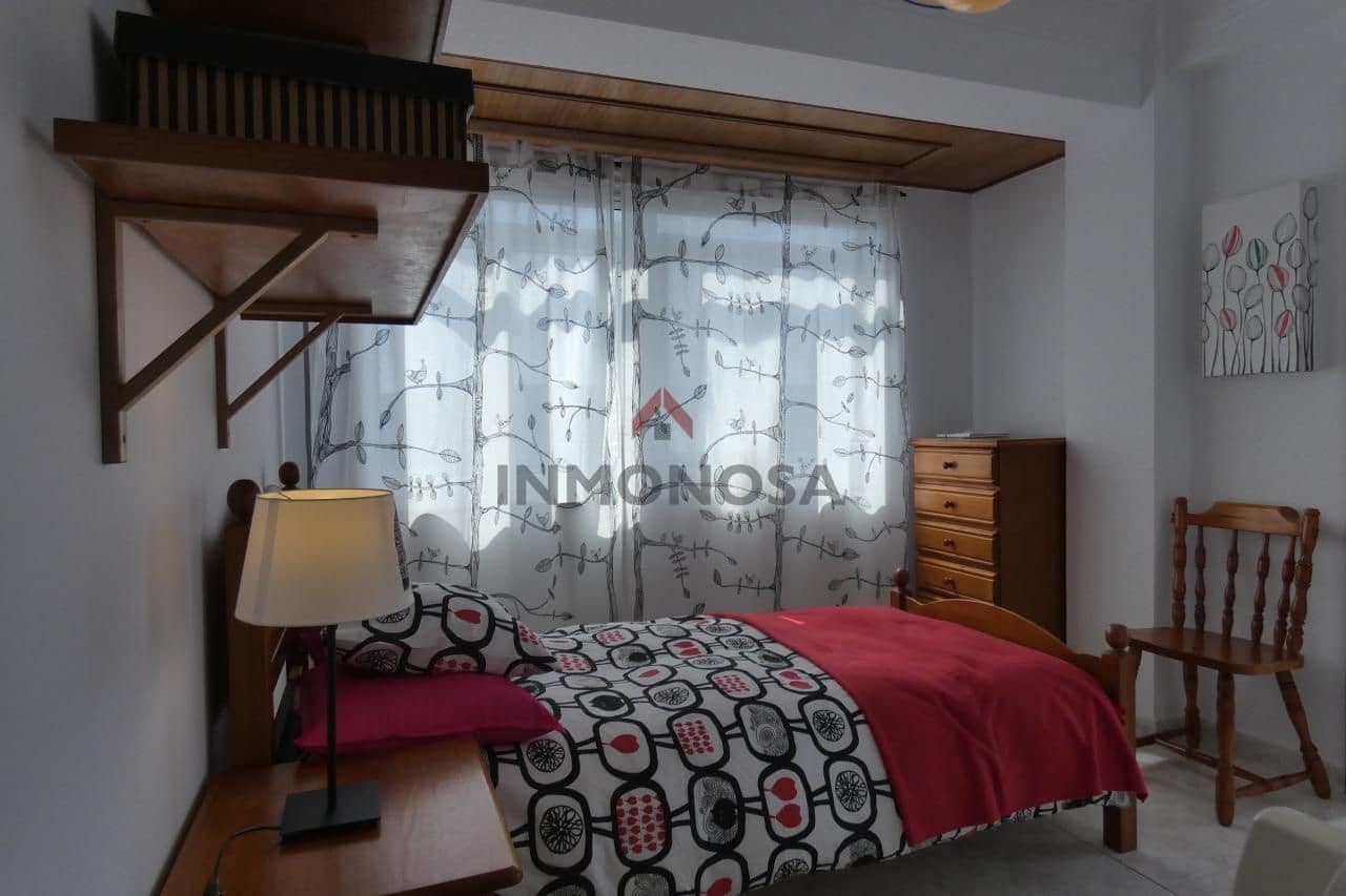 2 Zimmer Wohnung zu vermieten in Ferrol - 650 € (Ref: 9592002)