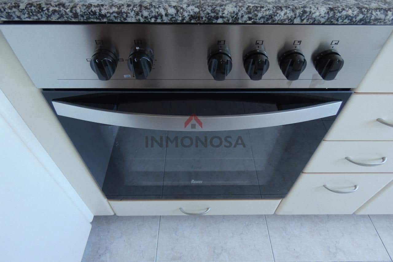 2 Zimmer Wohnung zu vermieten in Ferrol - 650 € (Ref: 9592002)