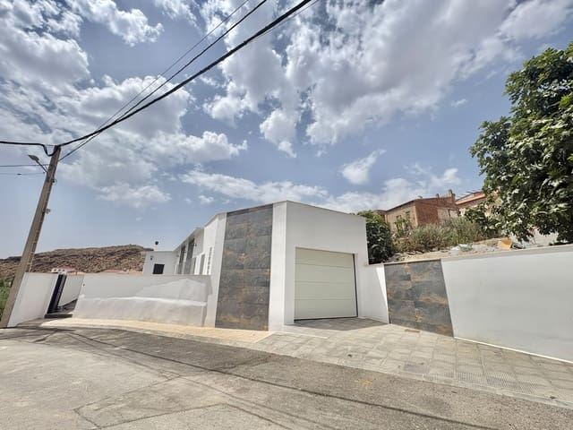 3 quarto Moradia para arrendar em Partaloa com piscina garagem - 1 200 € (Ref: 10009338)
