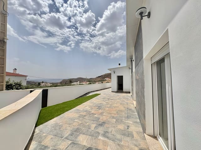 3 quarto Moradia para arrendar em Partaloa com piscina garagem - 1 200 € (Ref: 10009338)