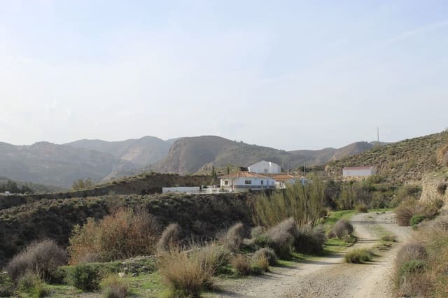 2 soverom Villa til leie i Líjar med svømmebasseng - € 1 100 (Ref: 10009360)