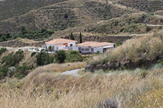 2 soverom Villa til leie i Líjar med svømmebasseng - € 1 100 (Ref: 10009360)