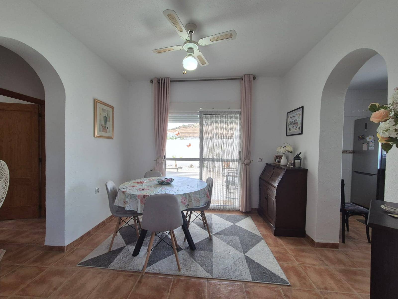 2 soverom Villa til leie i Lijar med svømmebasseng - € 1 100 (Ref: 10009360)