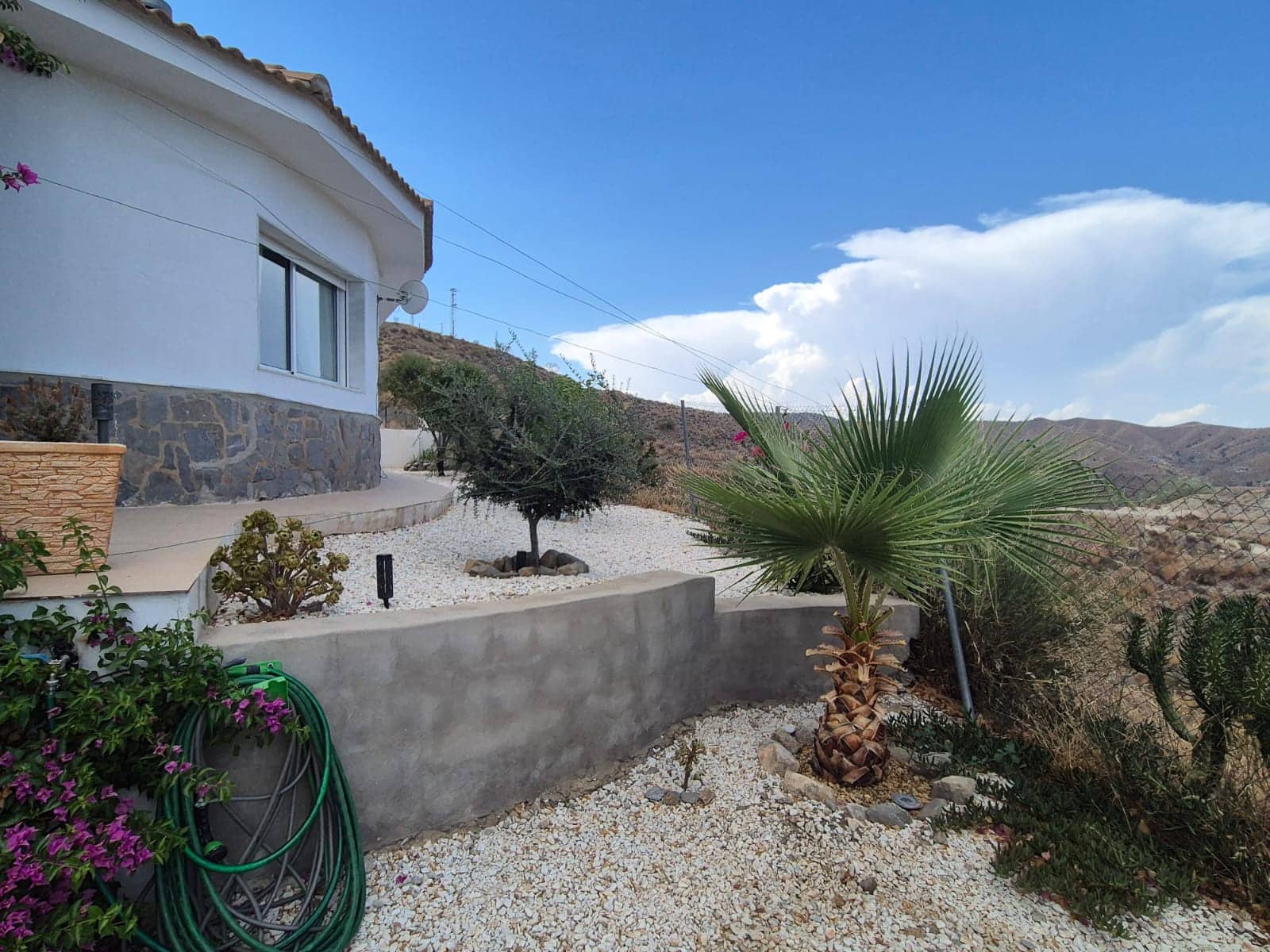 2 soverom Villa til leie i Lijar med svømmebasseng - € 1 100 (Ref: 10009360)