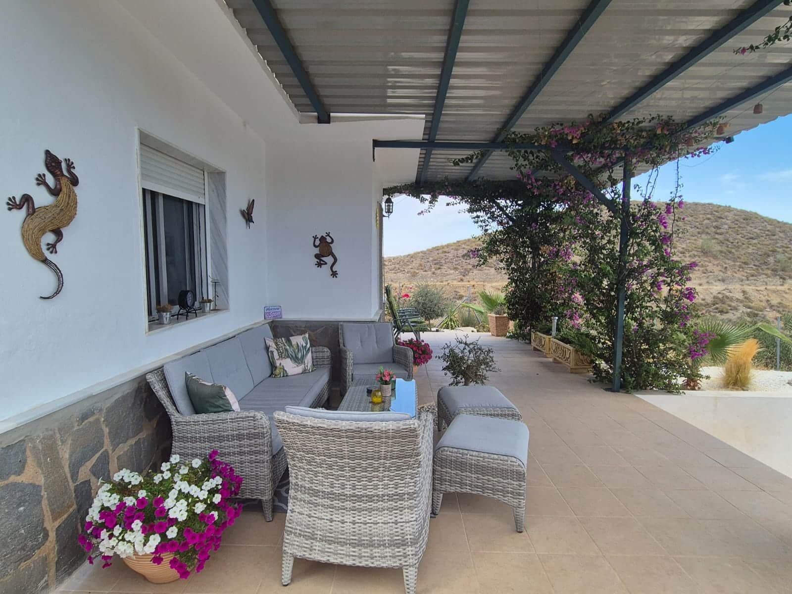 2 soverom Villa til leie i Lijar med svømmebasseng - € 1 100 (Ref: 10009360)