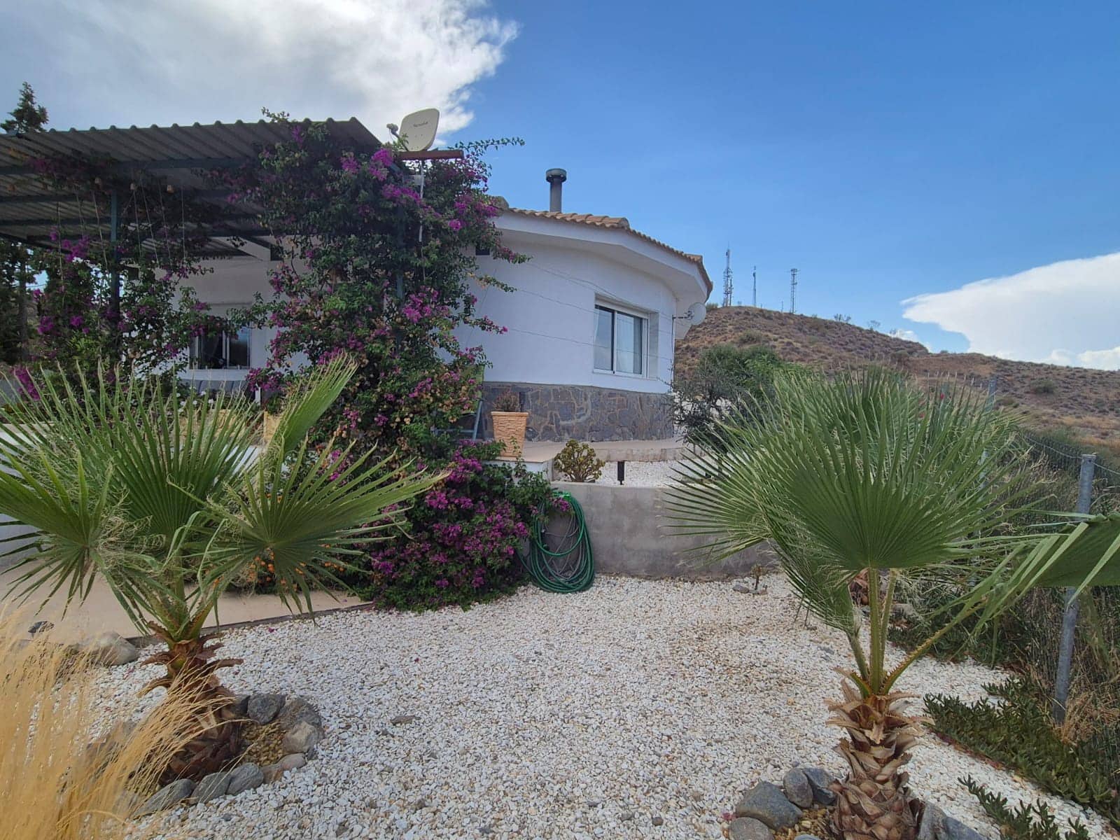 2 soverom Villa til leie i Lijar med svømmebasseng - € 1 100 (Ref: 10009360)