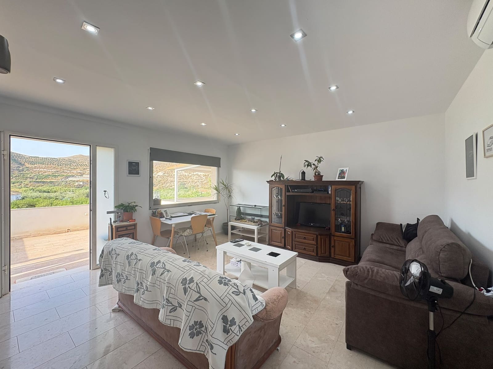 2 bedroom Apartment for rent in Almanzora with garage - € 550 (Ref: 10014174)