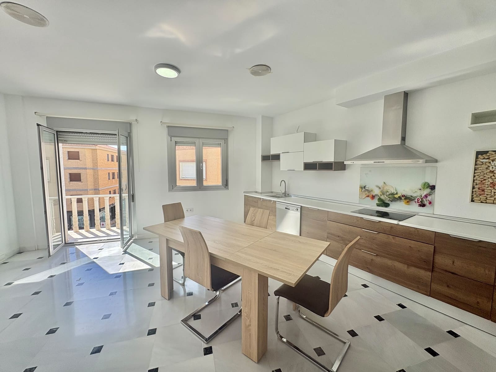 5 bedroom Apartment for rent in Olula del Rio - € 700 (Ref: 10060210)