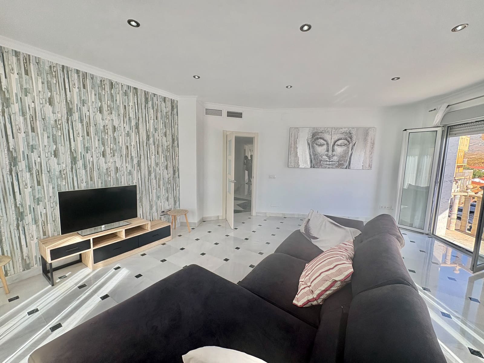 5 bedroom Apartment for rent in Olula del Rio - € 700 (Ref: 10060210)