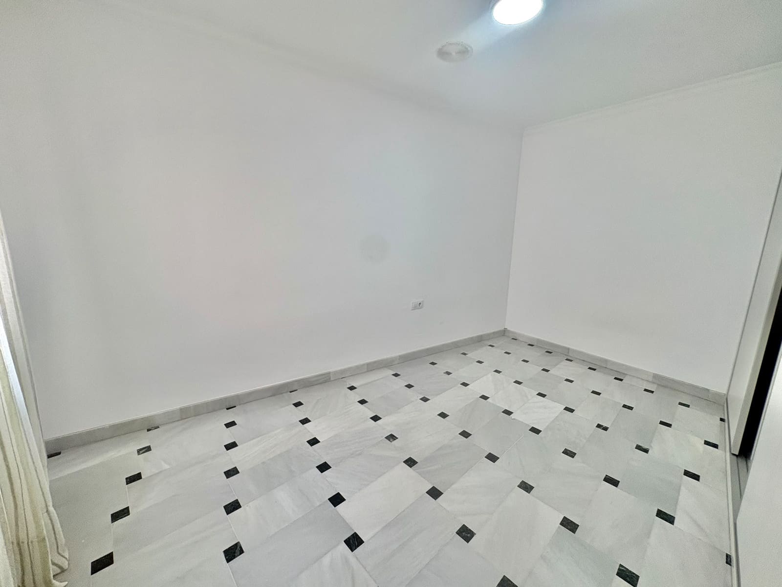 5 bedroom Apartment for rent in Olula del Rio - € 700 (Ref: 10060210)