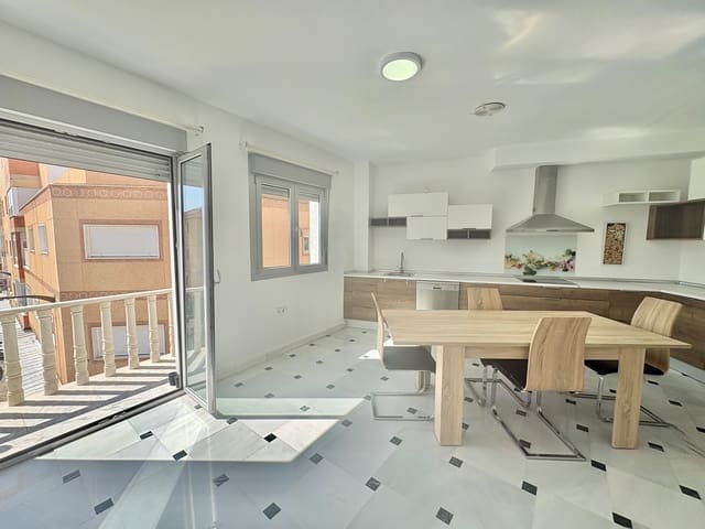 5 bedroom Apartment for rent in Olula del Río - € 700 (Ref: 10060210)