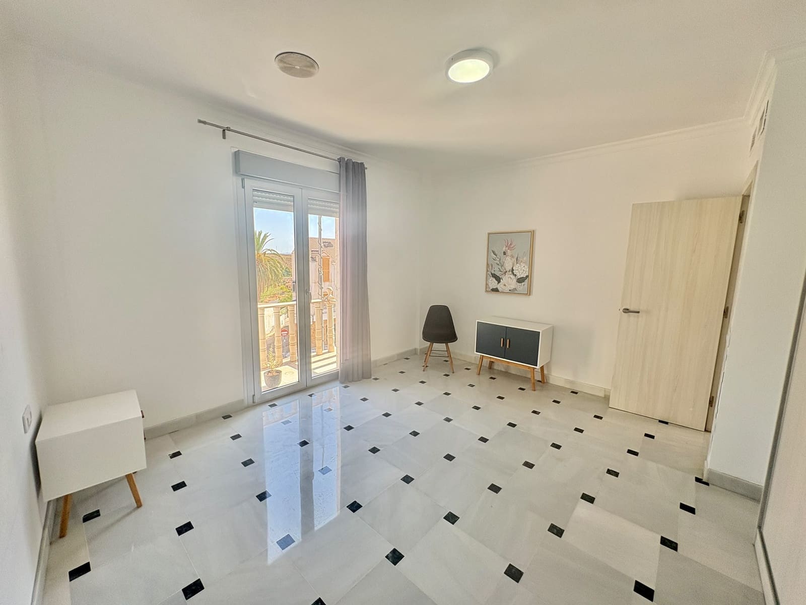 5 bedroom Apartment for rent in Olula del Rio - € 700 (Ref: 10060210)