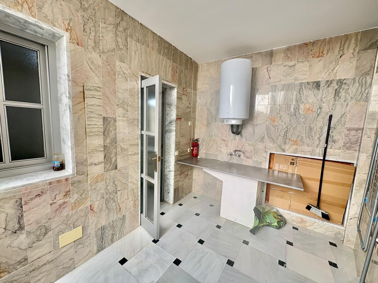 5 bedroom Apartment for rent in Olula del Rio - € 700 (Ref: 10060210)
