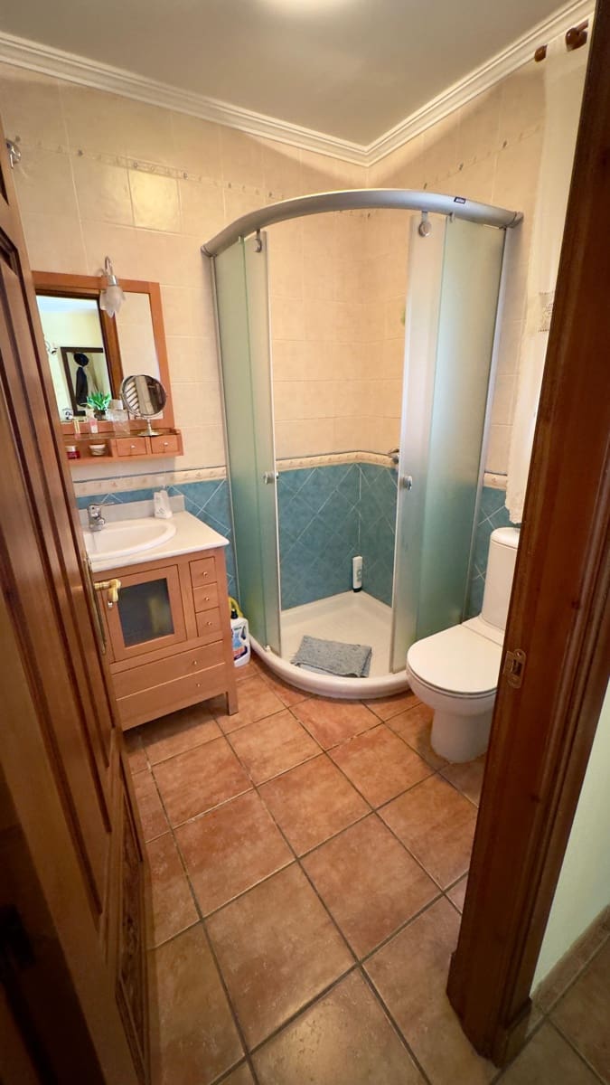 Casa de 5 habitaciones en La Calahorra en venta con garaje - 300.000 € (Ref: 10060347)
